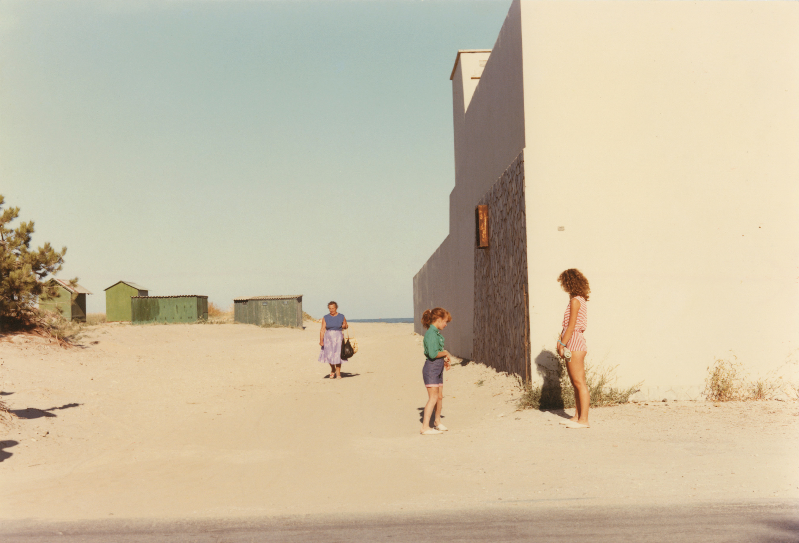 Marina di Ravenna, 1986 - Luigi Ghirri (© Eredi di Luigi Ghirri / Courtesy Editoriale Lotus)