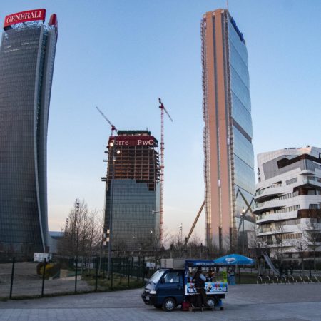 Milano Intorno – Giovani sguardi fuori dal centro. 122 scatti di giovani talentuosi